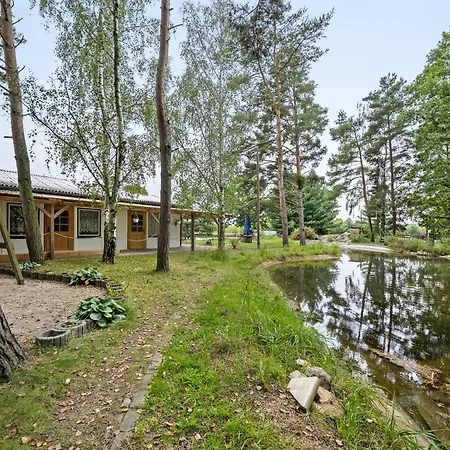 8 - Kimbucht Kompleks wypoczynkowy *